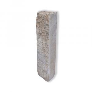 Prírodné kamenné palisády pre záhradnú architektúru