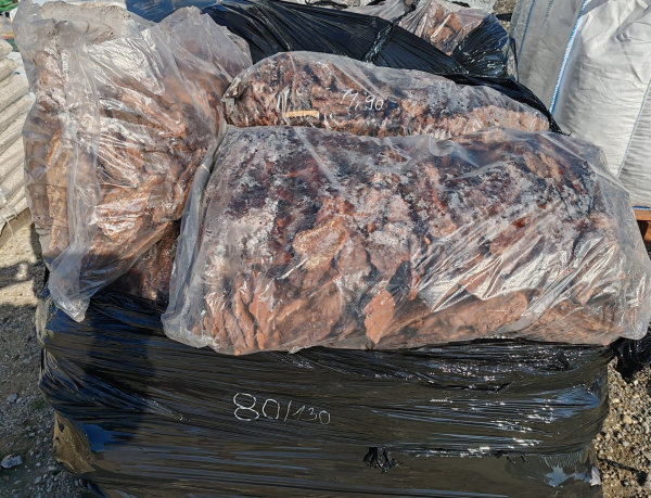 Píniová kôra dekoračná 80 - 130 mm, 50 l