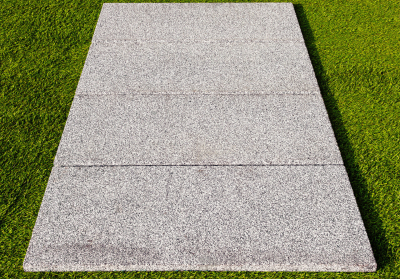 Žula Silver Line – nášľapný kameň 100 x 40 cm (pieskovaný)