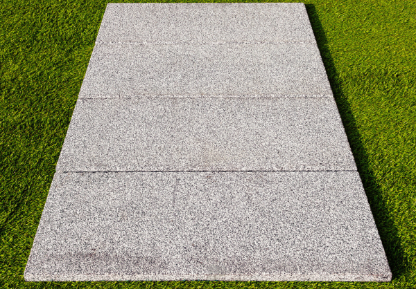 Žula Silver Line – nášľapný kameň 100 x 40 cm (pieskovaný)