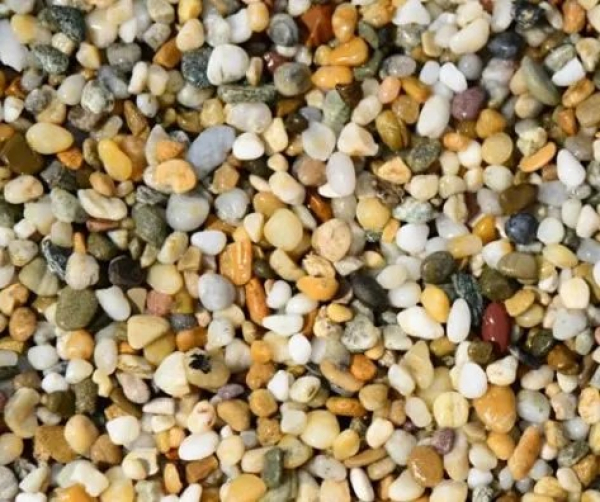 Štrk 4/8 mm – dunajský okrúhliak (na detské ihriská a dekoráciu)