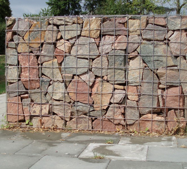 Rula – červeno-hrdzavá dekoračná drť / okrasné kamenivo