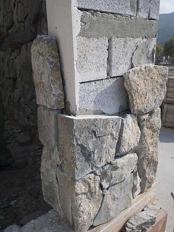 IRON RF88 kamenný obklad