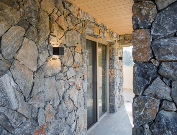 IRON RF88 kamenný obklad