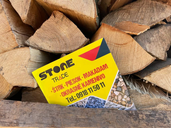 Detail štiepaného bukového dreva 50 cm s kontaktom na predajcu STONE TRADE