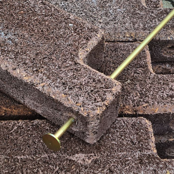 Pozinkovaná tyč – Spojovací klin