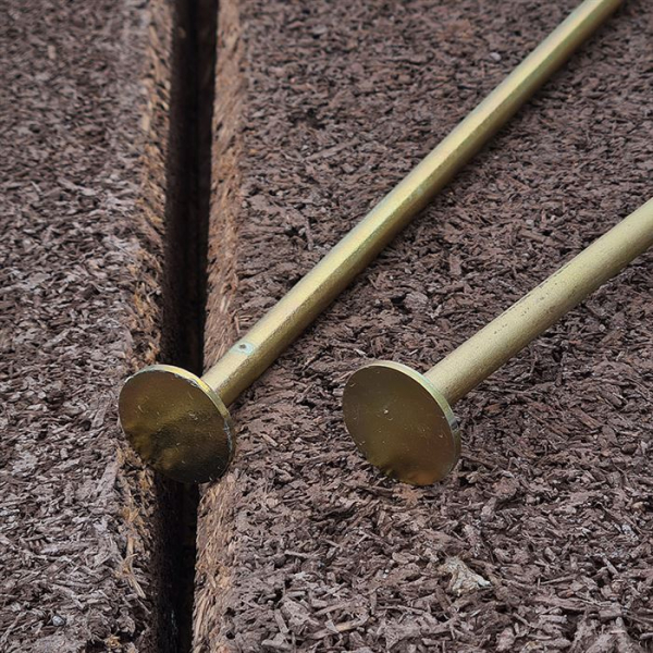 Pozinkovaná tyč – Spojovací klin